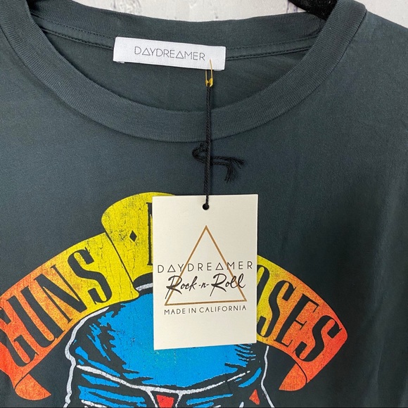 SOLD Daydreamer Guns N Roses Boyfriend Graphic Tee - Picture 7 of 8